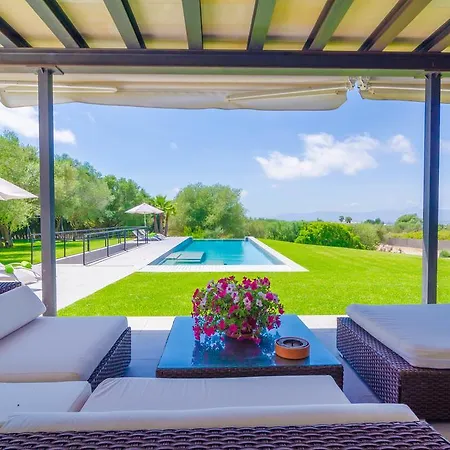 Villa Son Oliver *